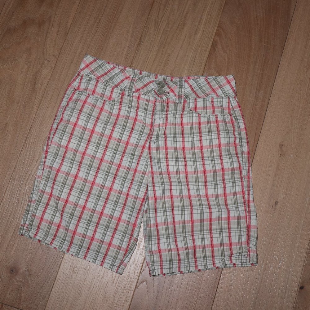 Faded Glory Ladies Shorts Plaid size 4  *pre-loved*